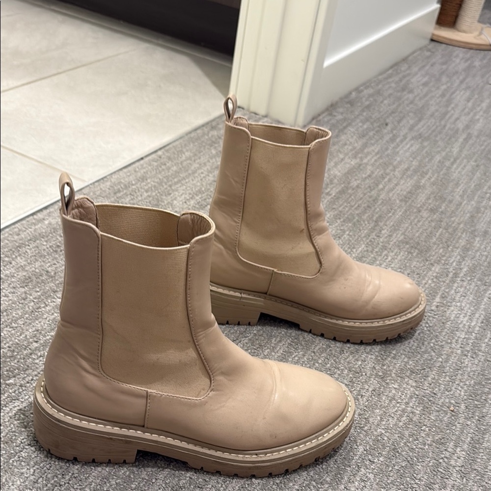 Women's Tan Ankle Boots
